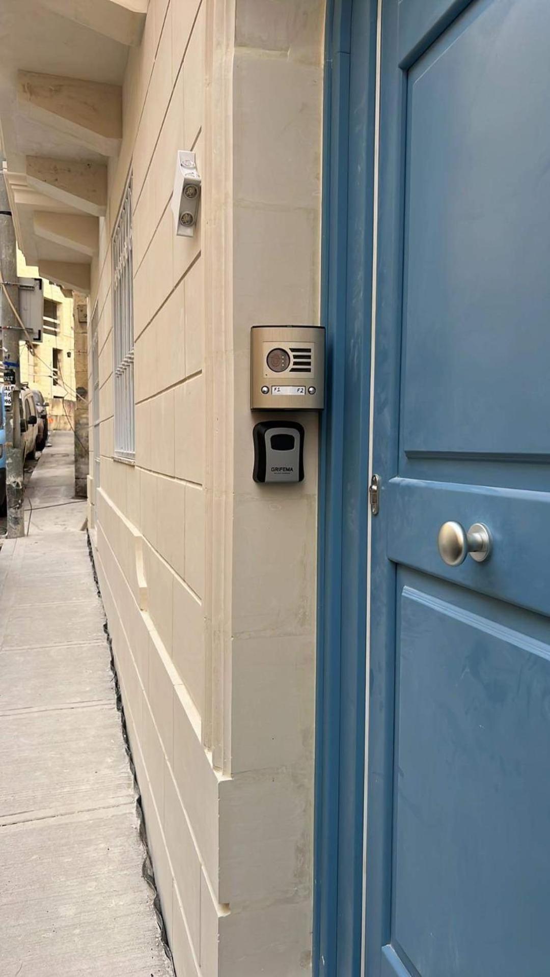 Dar Barbara Duplex 2 Double Bedrooms,2 Sofa Beds Large House With Terrace Roof Views Of Valletta Cospicua Εξωτερικό φωτογραφία